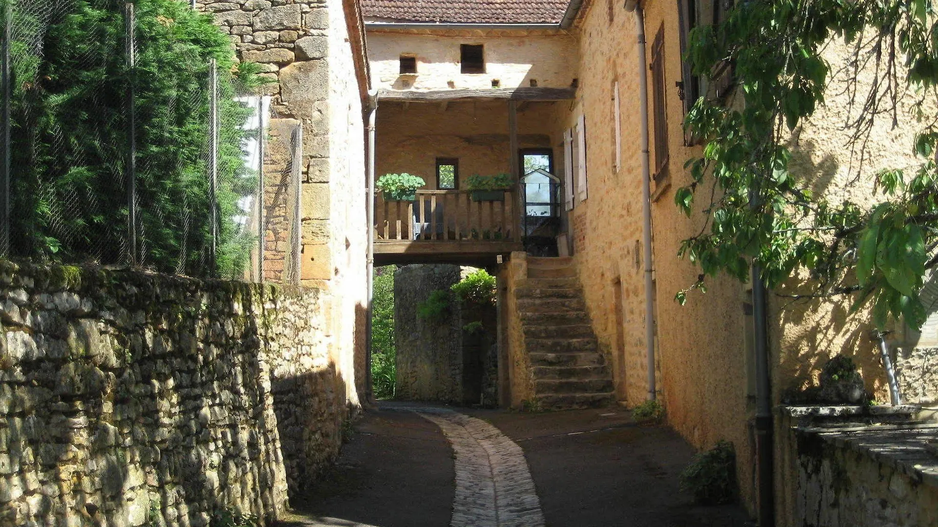 ** Hotel Hostellerie De Goujounac France