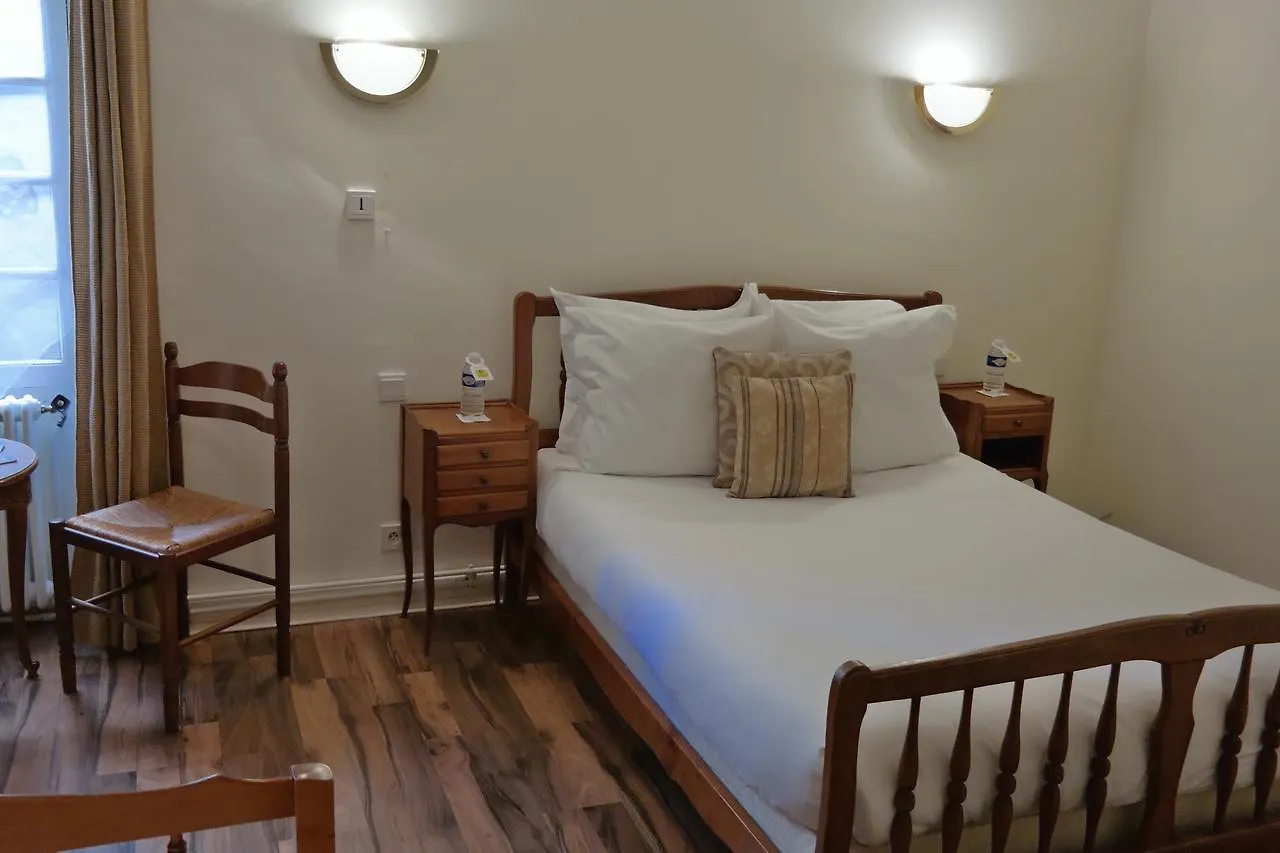 ** Hotel Hostellerie De Goujounac France